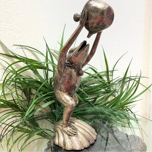 🐸VINTAGE🐸 MCM Hand Crafted Sand Molded Metal Frog With Drinking Vessel  17.5”